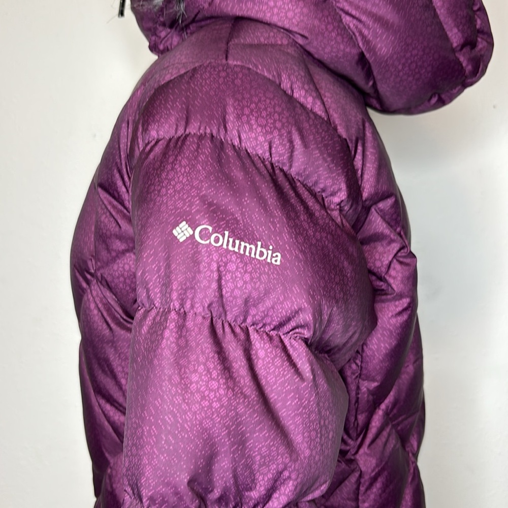 Columbia size Medium Down hooded Jacket - Picture 9 of 16